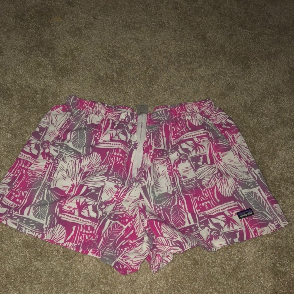WOMEN’S BAGGIES 5 INCH SEAM